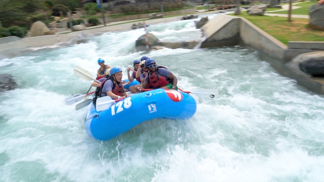 Duke MBA Students Develop Leadership Skills with Team Whitewater Rafting Experience