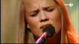 Ilse DeLange - I still cry live.mp4