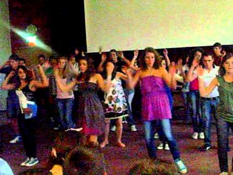 Talent Show al Griffith College - Waka waka.AVI