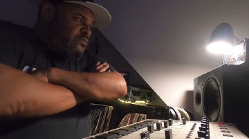 ISLA INSTRUMENTS S2400 12bit sampling drum machine (demo 196)