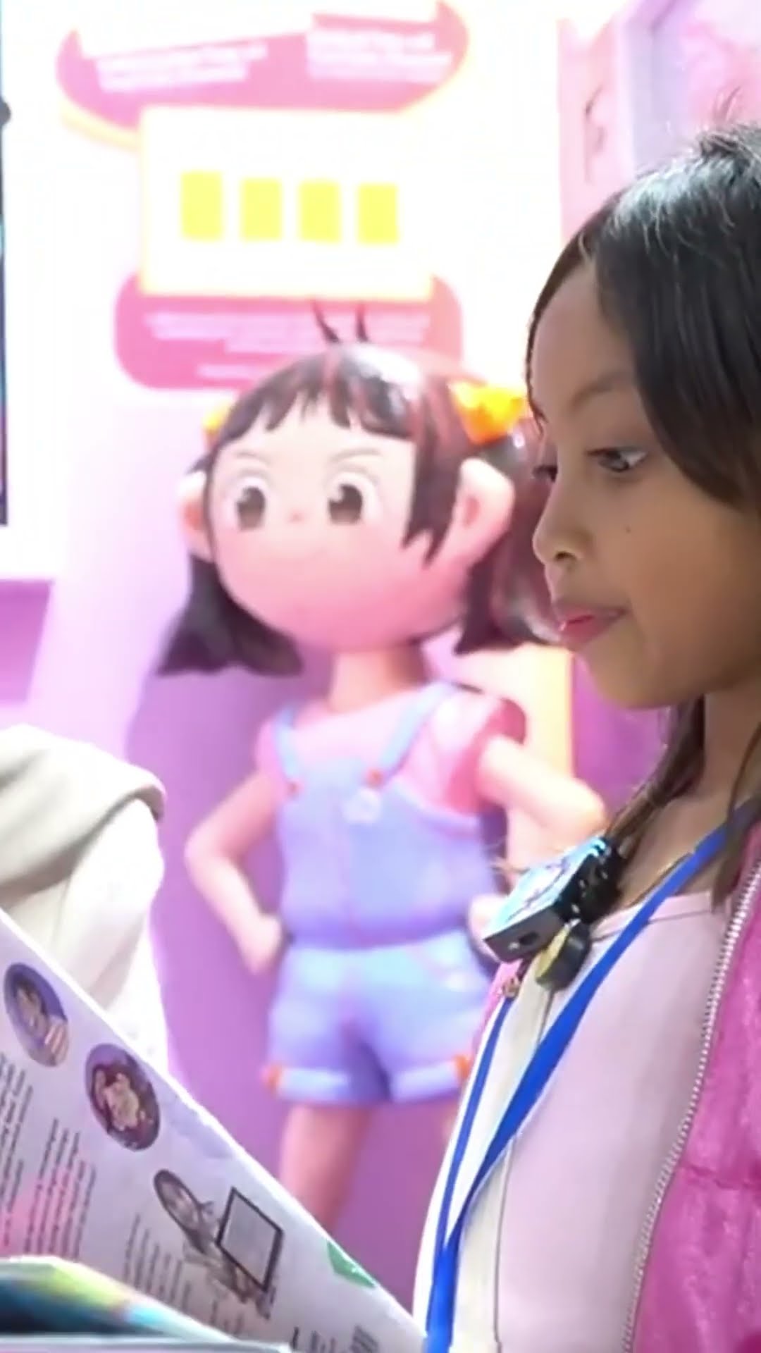 LEIKA BAGI BAGI BUKU KE TEMAN LEIKA DI BOOTH LEIKA #leika #shorts