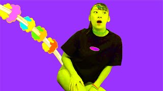 フワちゃんがオナラをしました。