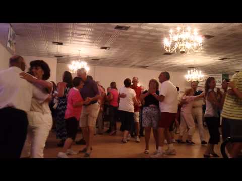 Maestro's Men plays at Ocean Beach Polka Festival on 6-28-2014 in New London, CT auf YouTube ansehen Maestro's Men plays at Ocean Beach Polka Festival on 6-28-2014 in New London, CT auf YouTube ansehen