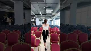 Как осанка влияет внешний вид? Как перестать сутулиться?
