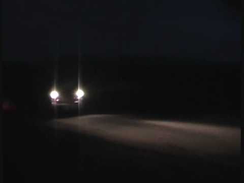 Fiat 500 L bei Nacht