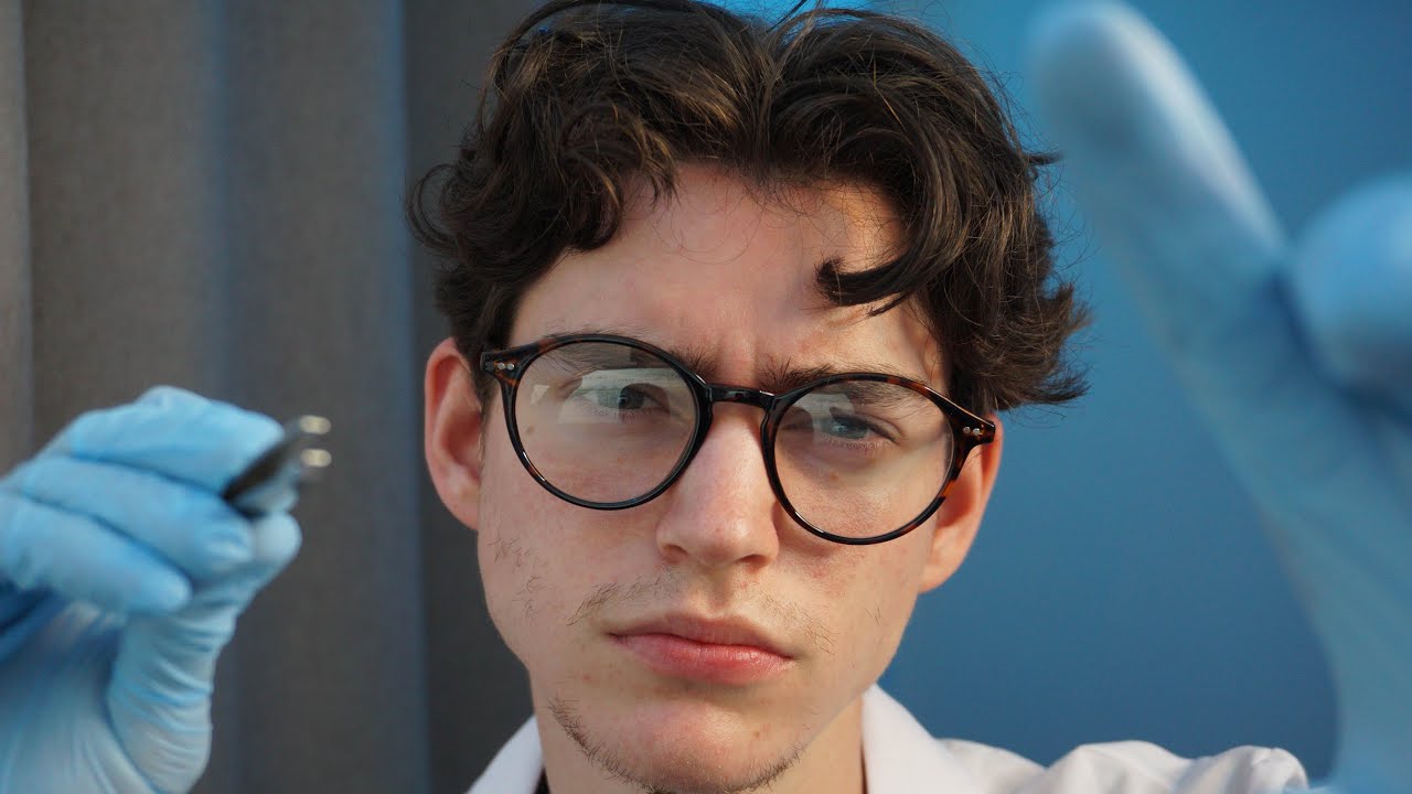 ASMR Что-то застряло у тебя в ушах (ролевая игра «Ушной доктор»)