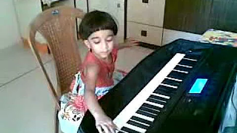 4 Year Girl playing Keyboard from india