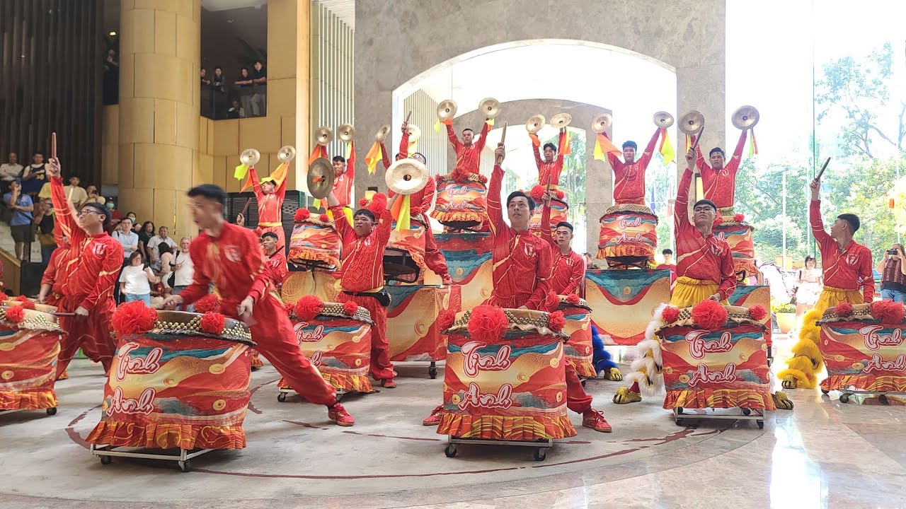 Sáng Mùng 1 Tết, Tinh Anh Đường Full Show Hotel NEW WORLD - Dragon Lion dance 2026 (Full clip)