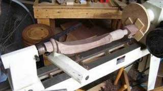 Wood Cabriole Stool Leg On The Lathe www.woodworkersrus.com Most woodworkers have seen the cabriole furniture leg that you cut out on the bandsaw. This