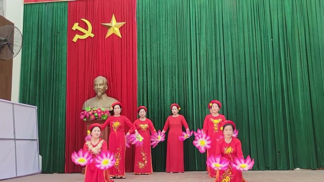 Câu lạc bộ thể dục buổi sáng câu ca quan họ Dâng Đảng Nghiêm xá