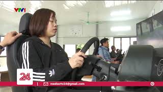 Đào tạo trên cabin mô phỏng, nhiều cơ sở dạy lái xe gặp khó | VTV24 screenshot 4