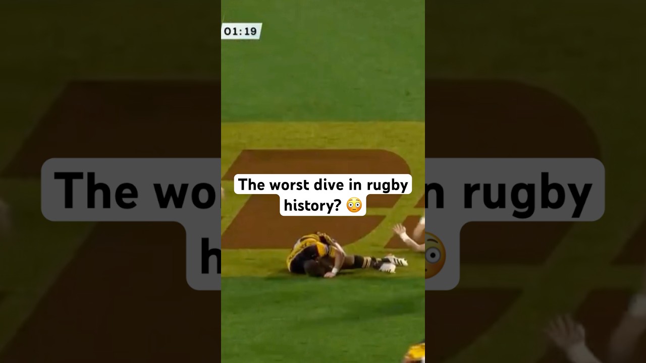 Cam Roigard caught watching too much football? 😅 Rate this dive 1-10. 👇#rugby #dive #allblacks