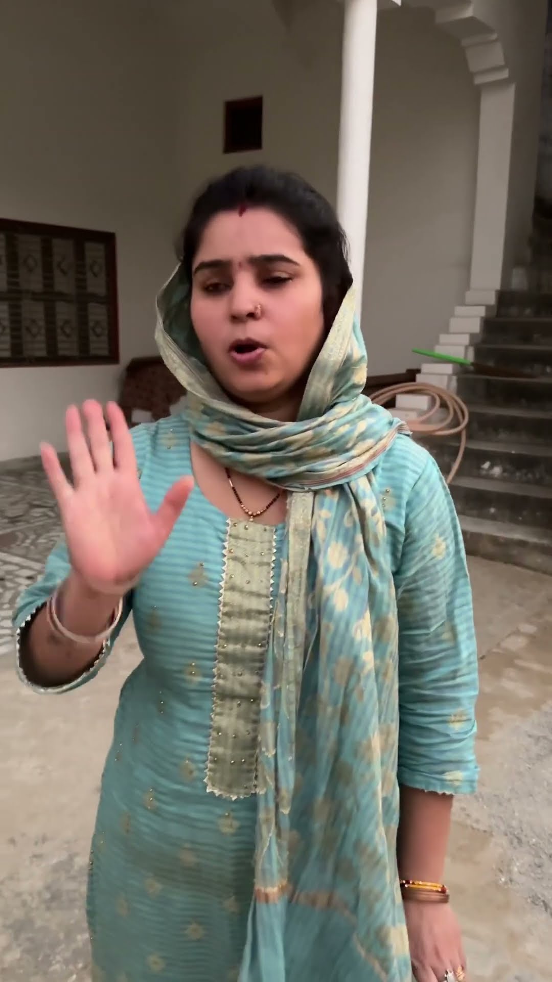 Gate toh check kar lete Duggu ?? #shorts #comedy