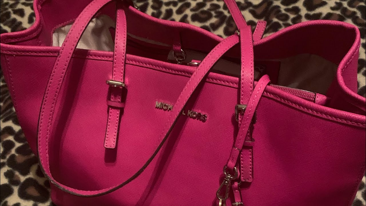 PURSE SWAP & ORGANIZATION 💕👜 - YouTube