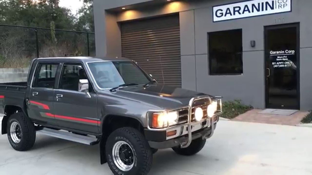 Toyota Hilux 4x4 - YouTube