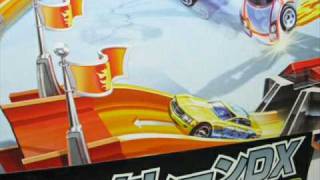 #2-672 "Triple Stunt Starter Set" Playsets Hot Wheels.wmv