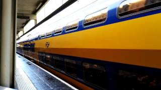 Virm 9587 Vertrekt Uit Leiden Centraal