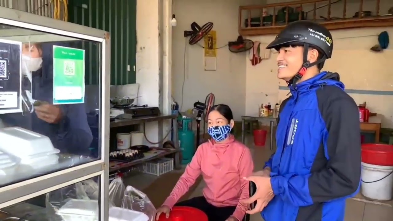 ไปตลาดเวียดชื้อปามาปี้งกิน