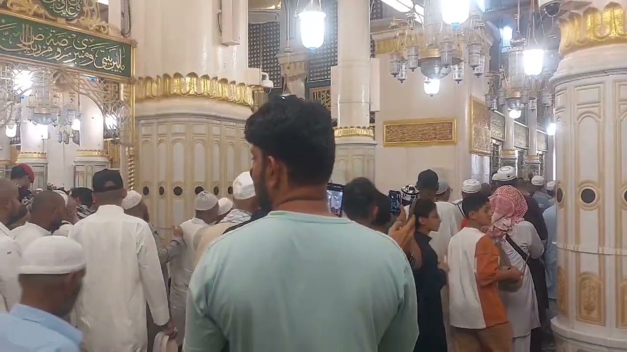 أعظم هدية 🎁 تصلني في هذه اللحظة من اخي و صديقي الغالي ربيع عيد عجزت على الرد عليها بما يوفيها حقها.