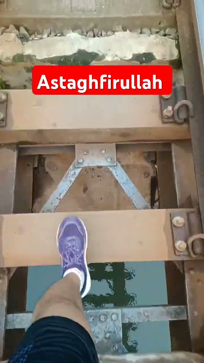 Awas kak ada bunyi klakson kereta api