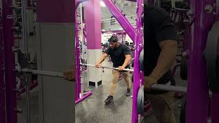 Can’t do a  push up?Well the smith machine is easy and effective for your push up progression ✅