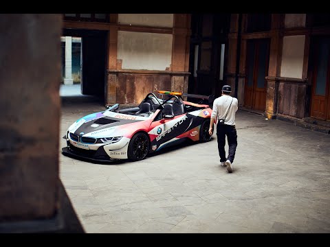 Brooklyn Beckham: Passion for photography and racing - BMW i Motorsport.