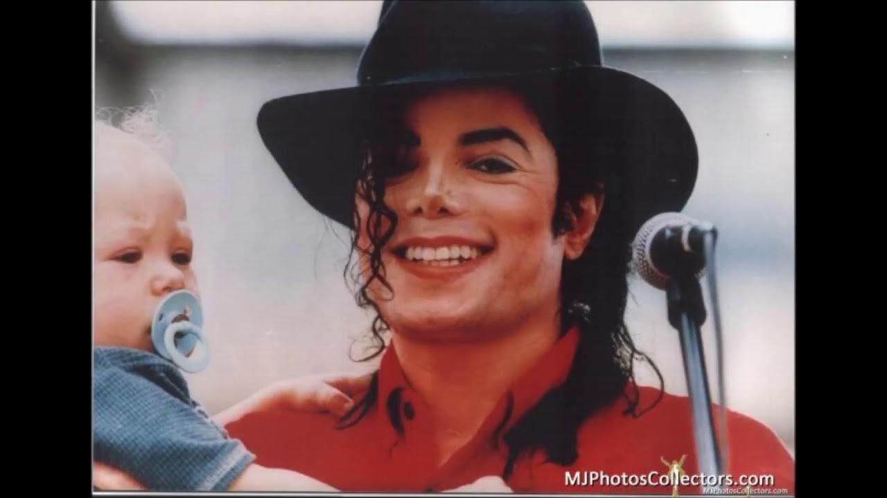 Michael jackson my baby. Michael jackson my baby. Улыбка джексона. Michael jackson my baby. Michael jackson my baby.