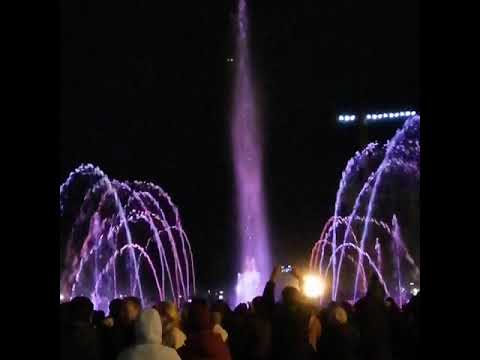Поющий фонтан на центральной площади столицы Удмуртии Ижевска