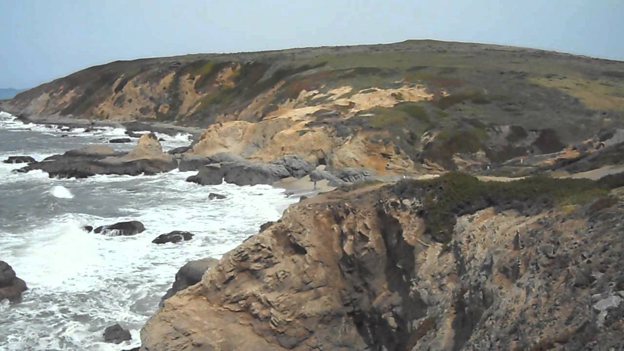 Sunday on Bodega Head.  Whale watching and sightseeing 001.AVI