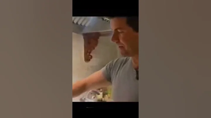 Simon Cowell and Terri Seymour are awful at cooking.
