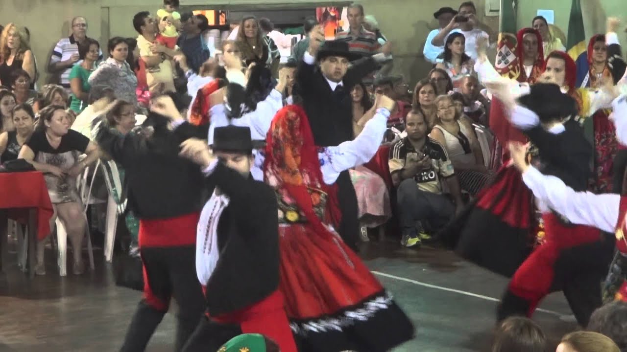 Vira Rodado | Por R.F. Maria da Fonte da Casa do Minho do RJ | 2013