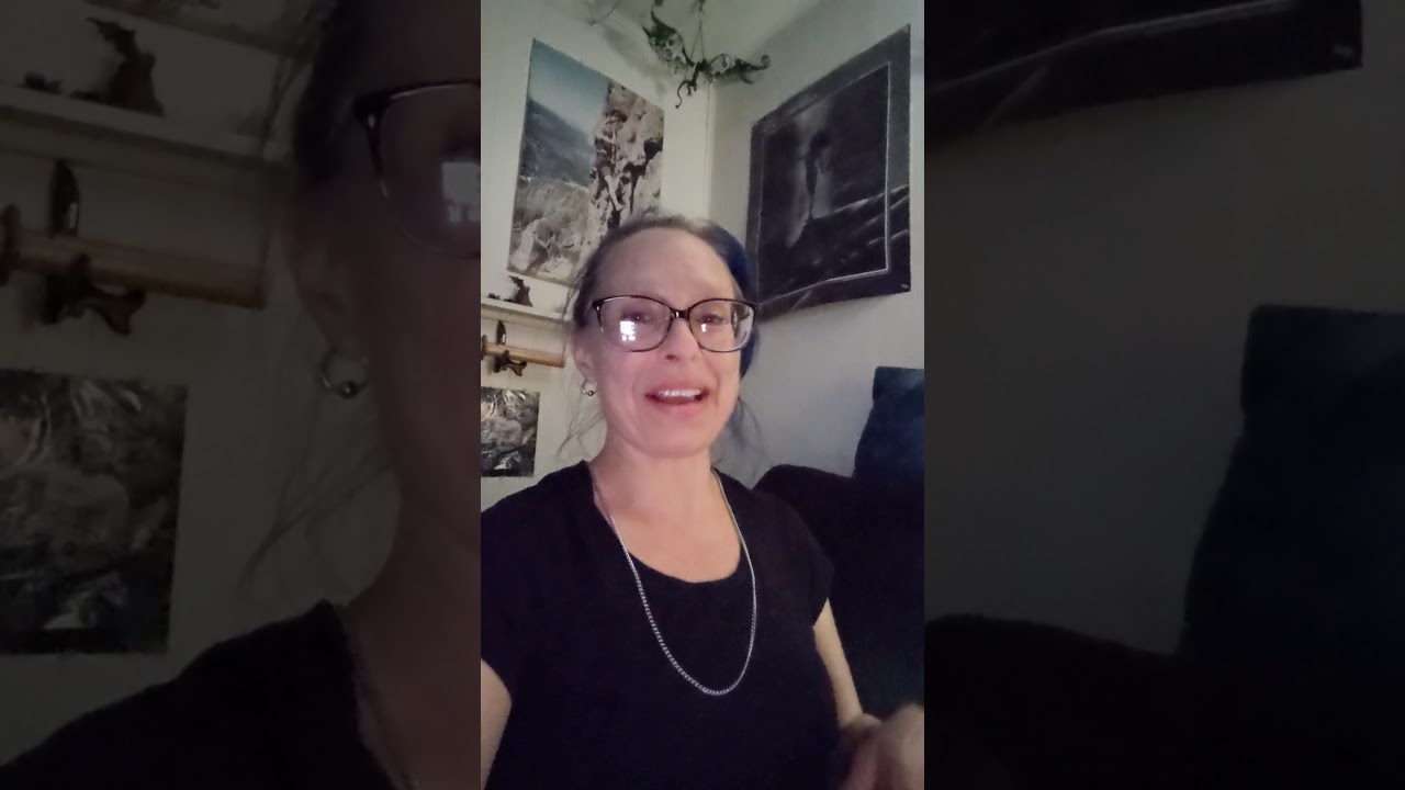 Live birthday video! October 17 at 4:20 pm PST !!!!  See you then 💚