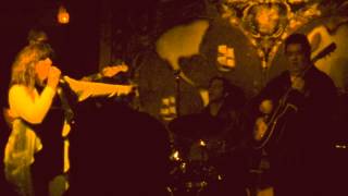 Diana Lee sings at Kazimierz Wine Bar Information