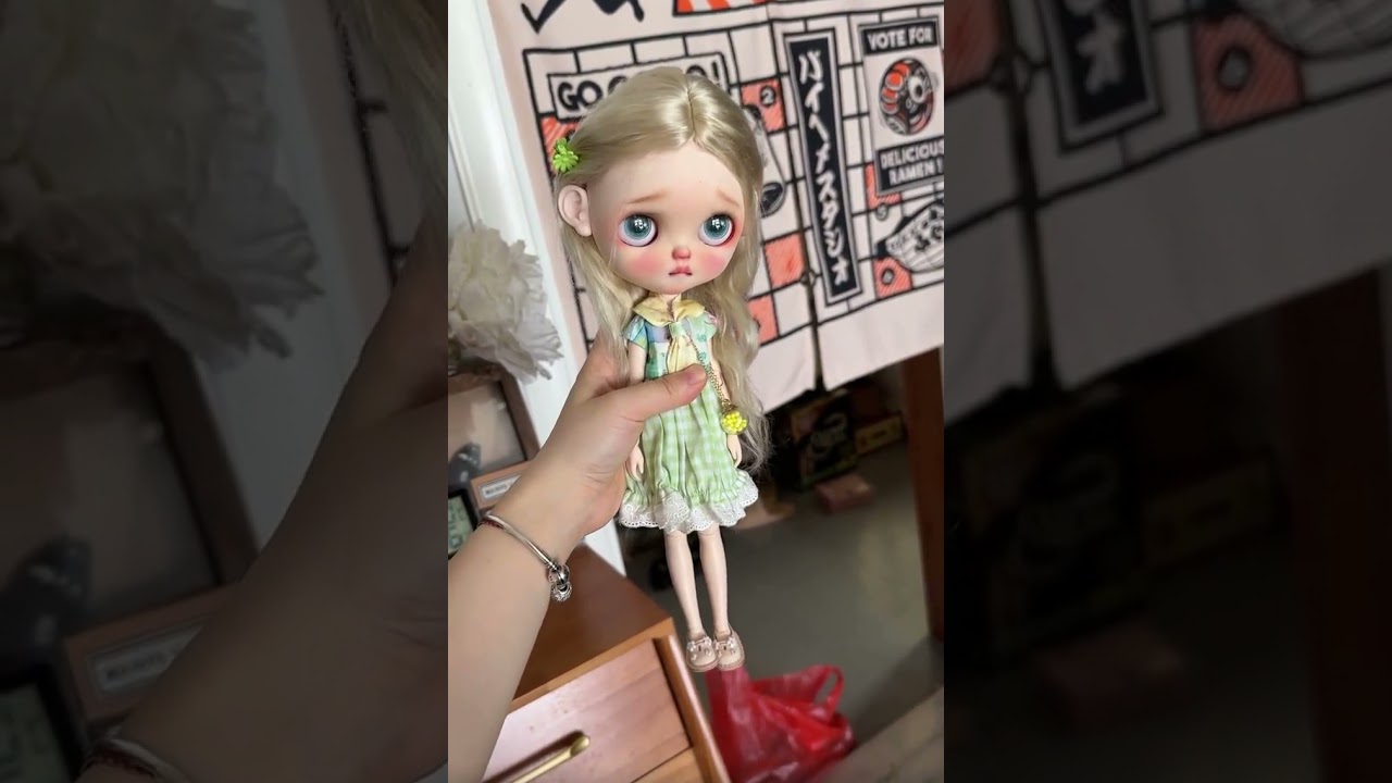 Doll Enthusiast  and Doll Accessories Maker .OOAK monster high doll/Blythe .Check my online store