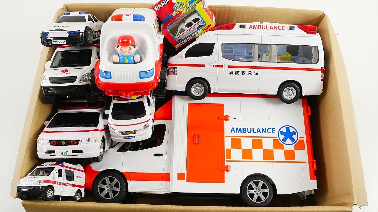 A miniature ambulance goes on a test run! Emergency driving test