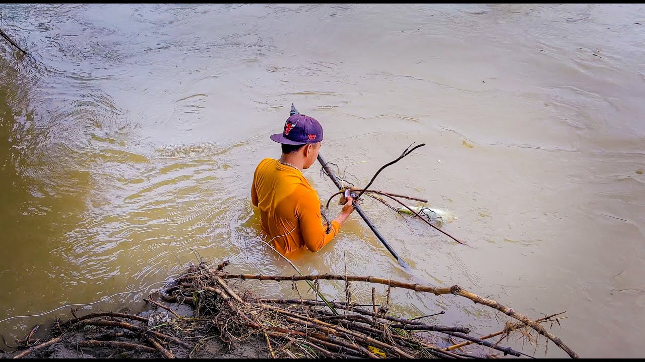 4 Hari berburu cek Kodam sidat monster disungai,bebek bakar & kuras irigasi banyak ikan!! 