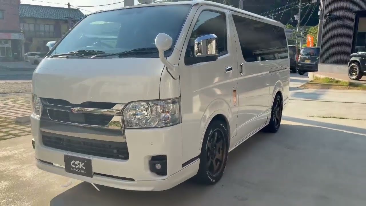 TOYOTA HIACE - YouTube