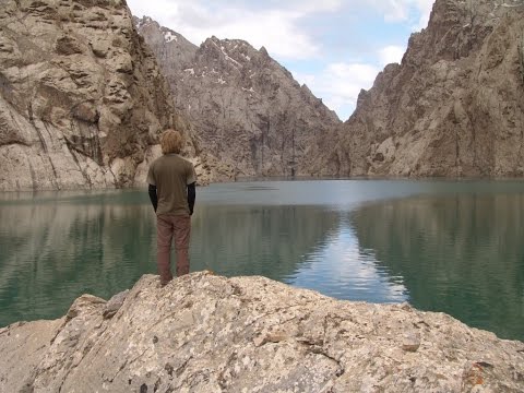 Video: Bermain Polo Kambing Mati Di Kyrgyzstan - Matador Network