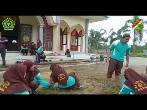 Sambut Ramadhan, Siswa MAN 3 Balangan Lakukan Jumat Bersih