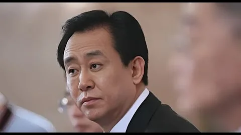 震惊！许家印罪名涉巨额欺诈：财务造假800亿美元，遭令终身禁入证券市场！从赤贫到巨富再到涉罪被查：许家印人生如何落幕 | 六度解析 - 天天要闻
