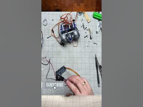 Robot Made from Old TV and Alexa #shorts #robot #alexa #ardunio #oldTv