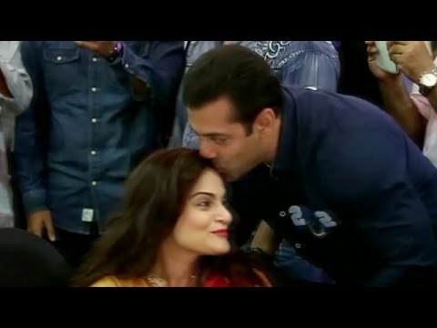 Video: Alvira Khan, Salman'ın gerçek kız kardeşi mi?