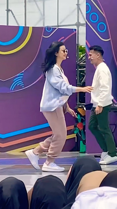 ADINDA AZANI MAMA MUDA LARI KAYA ANAK GADIS🤭😍#karnavalsctv #shorts #shortvideo