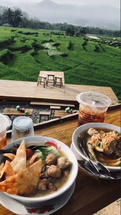 story makan bareng pacar dengann pemandangan keren