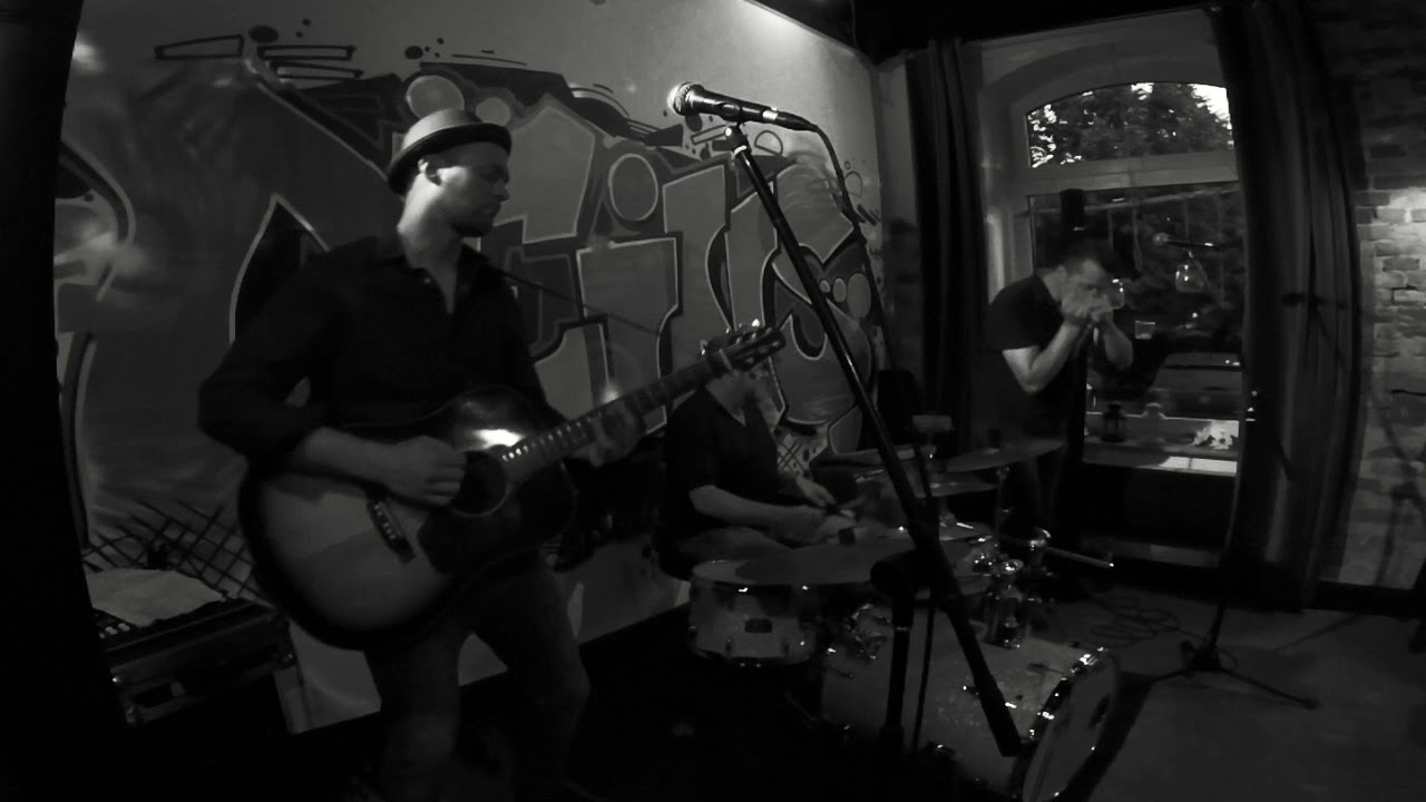 Liza Jane (trad. Arr.) by Marvin Scondo Trio @ Deins , Hanau