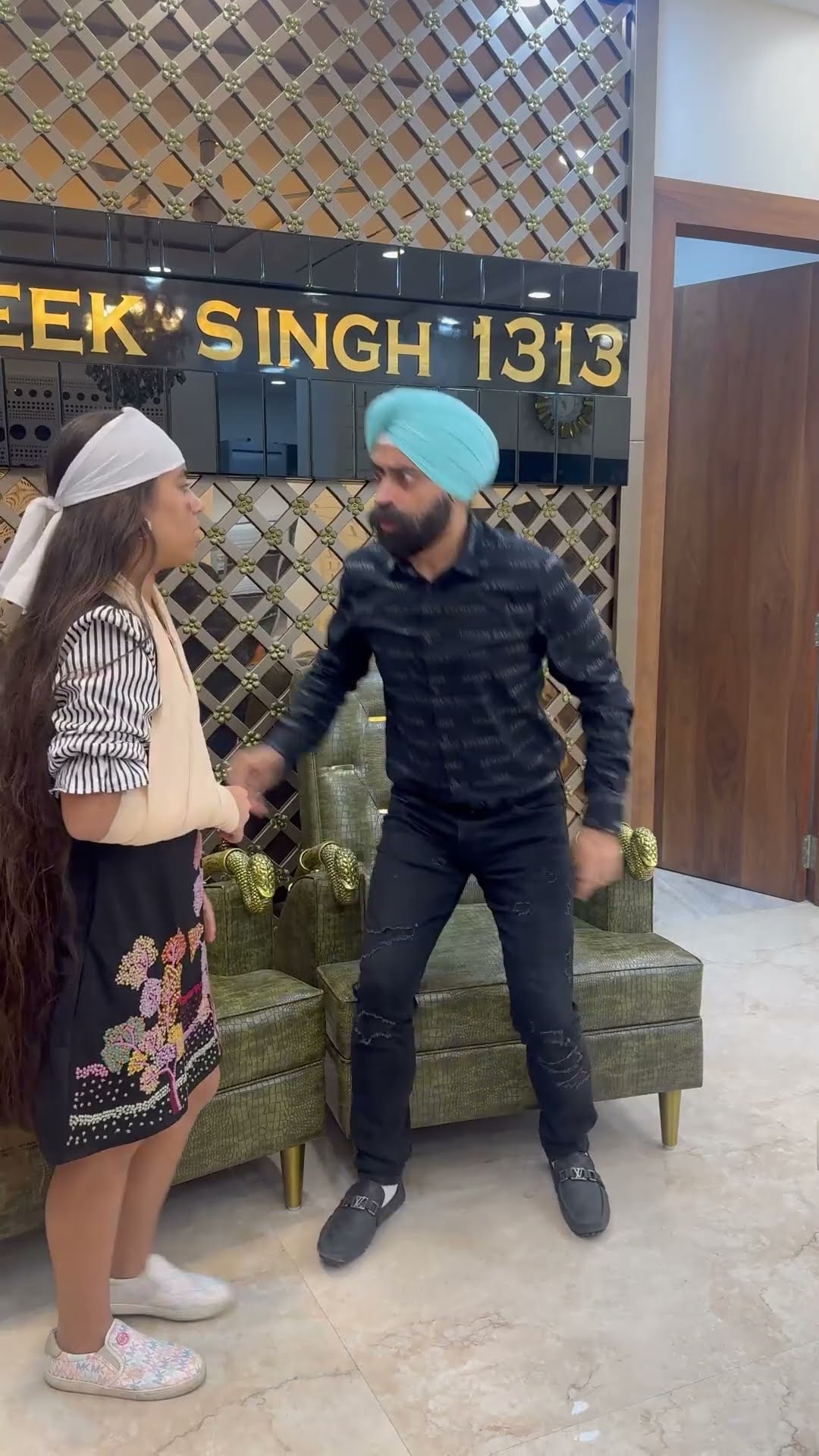 Aap Ki Mummy Kaisi Hai ? | RS 1313 SHORTS | Ramneek Singh 1313 #Shorts