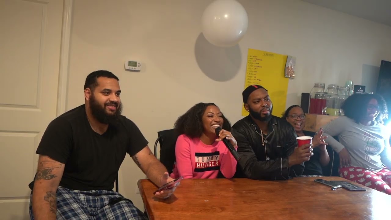 Friendsmas 2022 karaoke  competition 