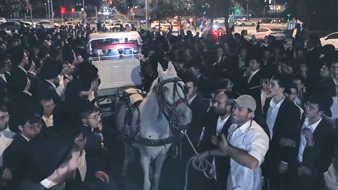 עם הסוס ועגלה. תיעוד מסכם ומיוחד מקבלת הפנים לאסיר עולם התורה אריאל שמאי ברחבת ישיבת עטרת שלמה
