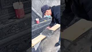 Cut a section of the roof tile and lightweight steel using an angle grinder, then install it #shorts