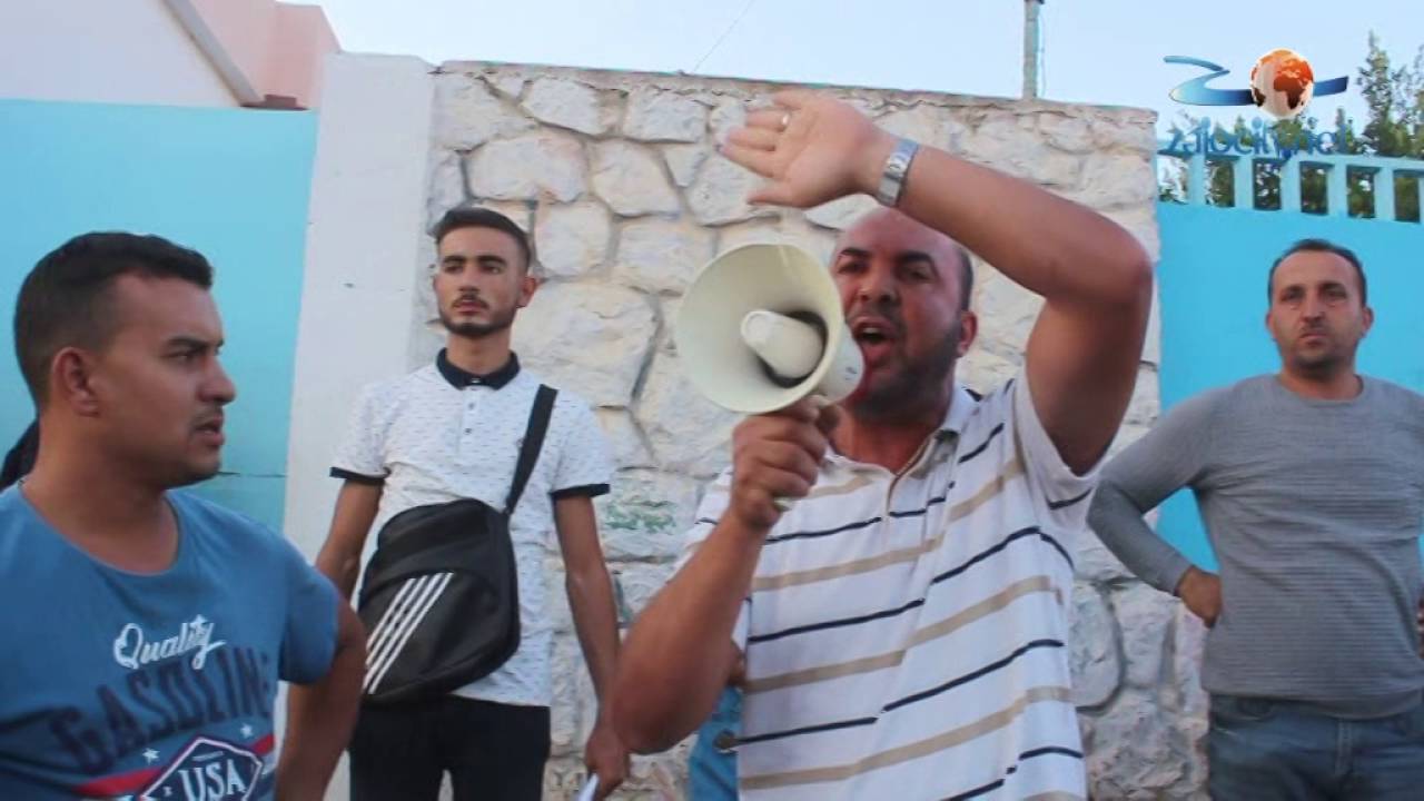 تلاميذ ثانوية حسان بن ثابت بزايو  يحتجزون القائد بعد اعتداءه عليهم بالضرب